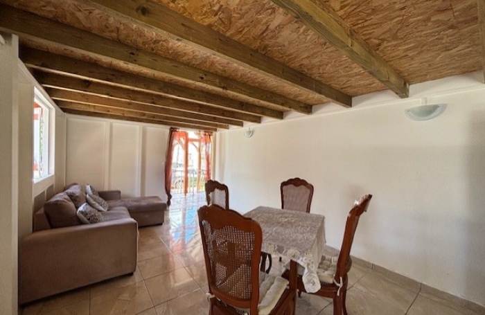 Maison individuelle &agrave; Sainte-Rose - LONGFORT IMMOBILIER