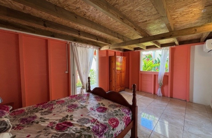 Maison individuelle &agrave; Sainte-Rose - LONGFORT IMMOBILIER