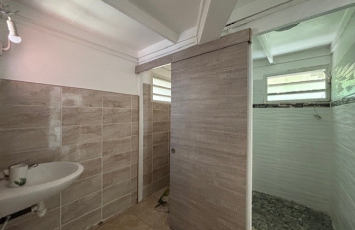 Maison individuelle &agrave; Sainte-Rose - LONGFORT IMMOBILIER