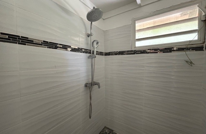 Maison individuelle &agrave; Sainte-Rose - LONGFORT IMMOBILIER