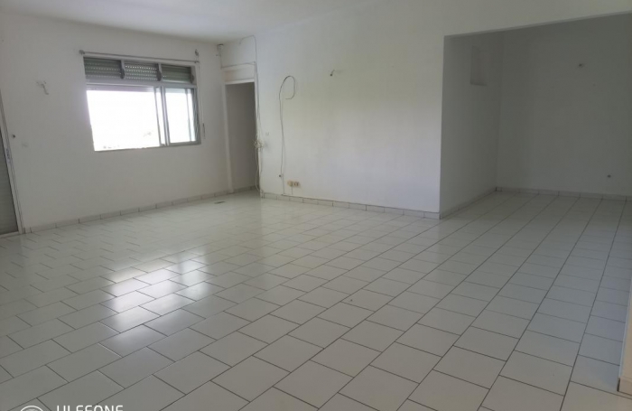 Location Maison 200m&sup2; 10 pièces Gosier