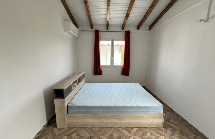 Jolie maison T3 r&eacute;cente meubl&eacute;e &agrave; louer dans la campagne de Sainte Anne