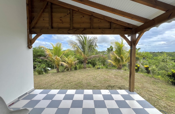 Jolie maison T3 r&eacute;cente meubl&eacute;e &agrave; louer dans la campagne de Sainte Anne