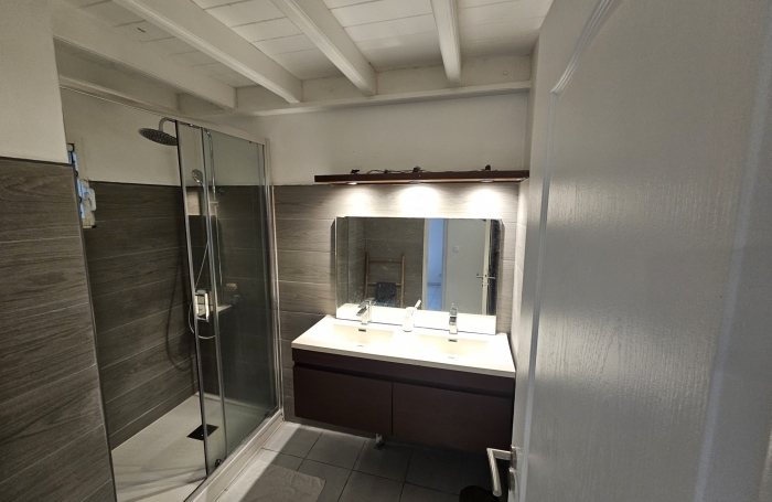 Villa F4 + T2 indépendant