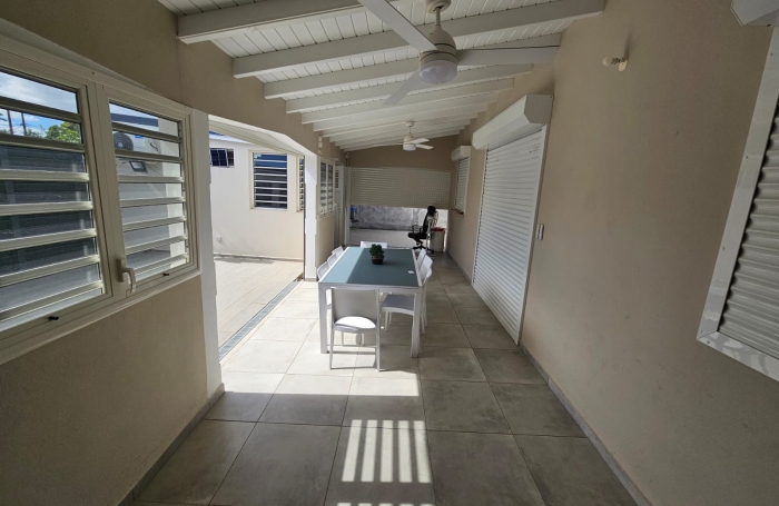 SUPERBE MAISON A LOUER A BAIE-MAHAULT