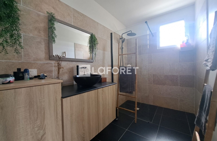 Vente Maison 77.46m&sup2; 4 pi&egrave;ces Lamentin