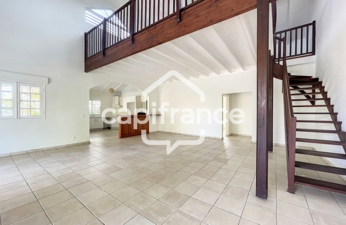 Location Maison 189m&sup2; 6 pièces Baie Mahault
