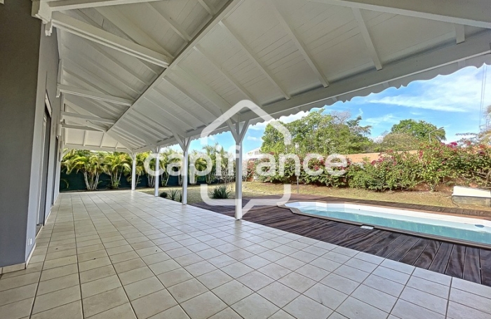 Location Maison 189m&sup2; 6 pièces Baie Mahault