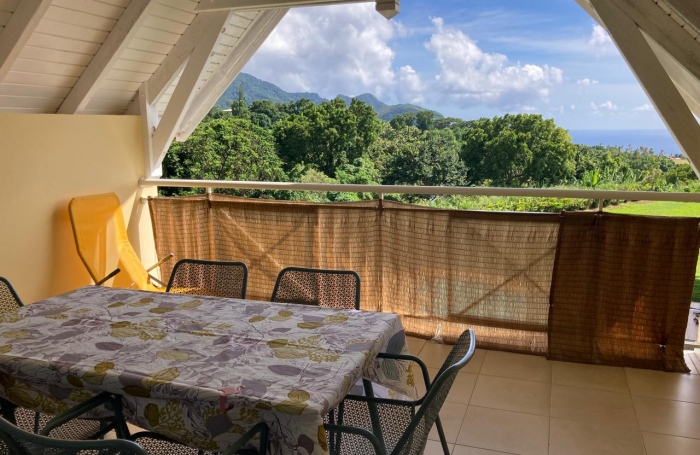 SAINT-CLAUDE, APPARTEMENT T3 RESIDENCE SECURISEE AVEC PISCINE- TERRASSE VUE MER ET MONTAGNE