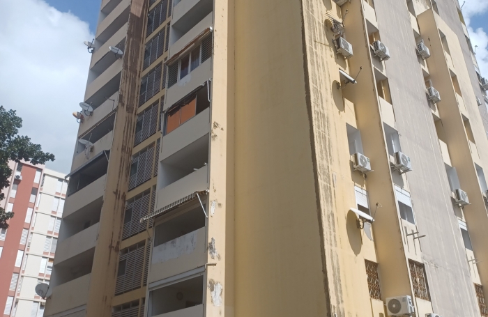 POINTE-A-PITRE : APPARTEMENT T4 AVEC VUE DEGAGEE