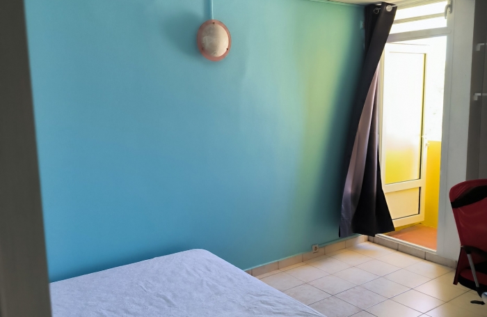 POINTE-A-PITRE : APPARTEMENT T4 AVEC VUE DEGAGEE