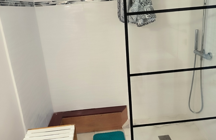 POINTE-A-PITRE : APPARTEMENT T4 AVEC VUE DEGAGEE