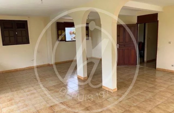 Vente Maison 6 pièces Les Abymes