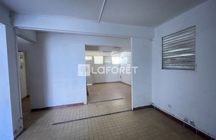 Vente Local commercial 188m&sup2; Sainte Rose