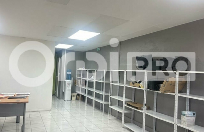 Avec ORPI BOUTAREL louez 52M2 de Bureaux &agrave; jarry