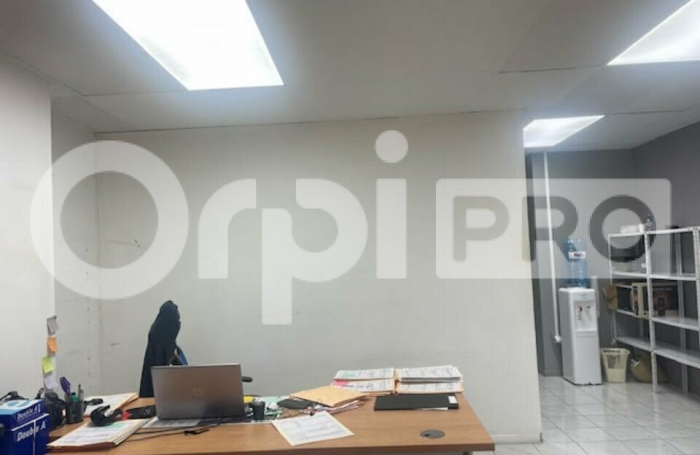 Avec ORPI BOUTAREL louez 52M2 de Bureaux &agrave; jarry