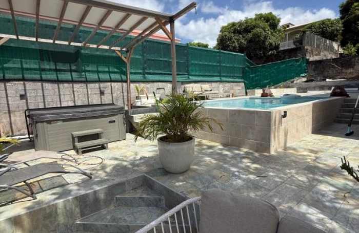 Location Appartement 170.63m&sup2; 4 pièces Baillif