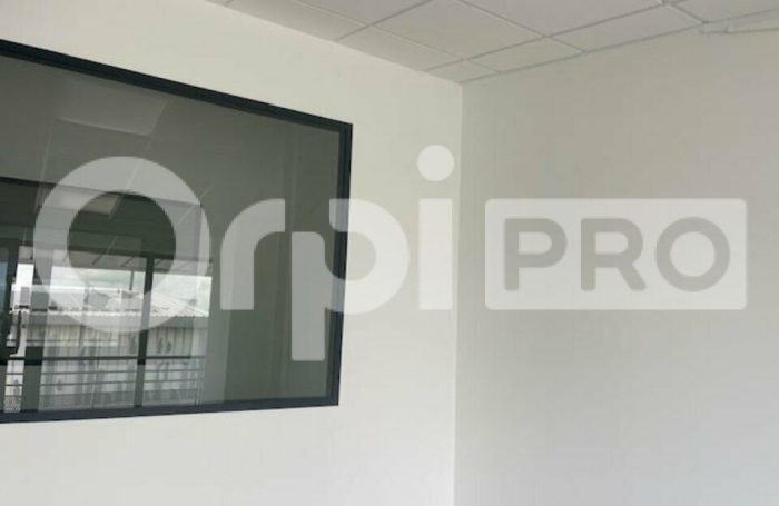 Avec Agence BOUTAREL ORPI , louez vos bureaux am&eacute;nag&eacute;s avec de tres belles prestations