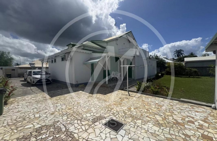 Vente Maison 197m&sup2; 6 pi&#232;ces Petit-Bourg