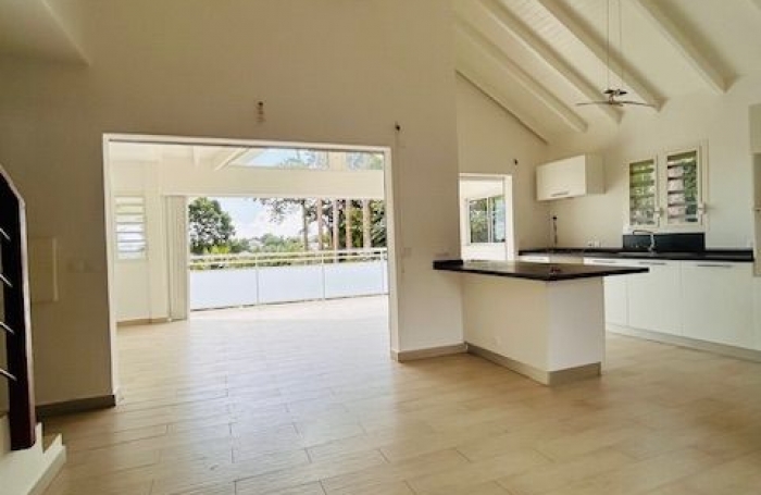 Location Maison 167m&sup2; 7 pièces Petit-Bourg