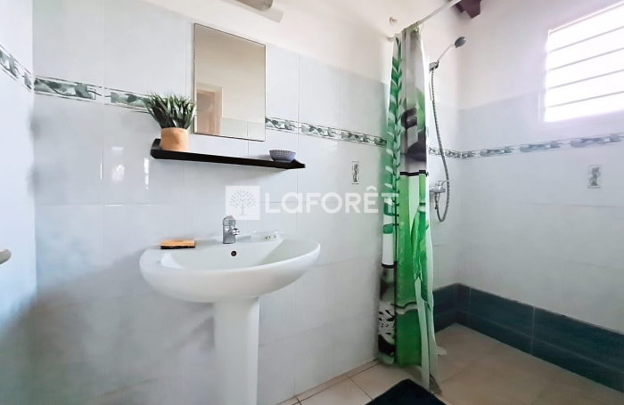 Vente Maison 90.75m&sup2; 4 pi&egrave;ces Lamentin