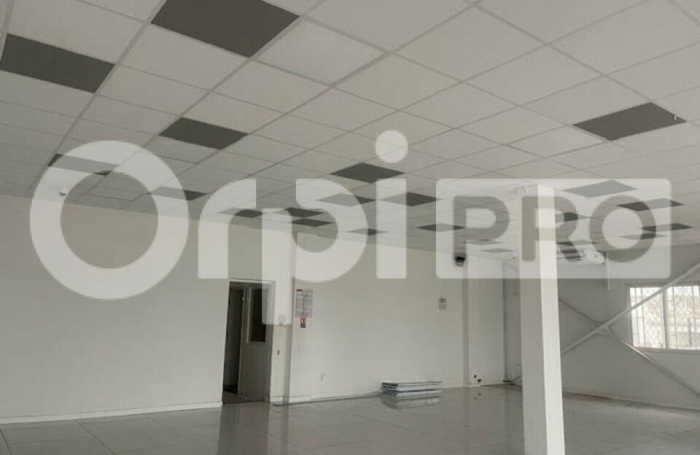 Louez avec BOUTAREL ORPi votre local avec espace de vente et d&eacute;p&ocirc;t attenant