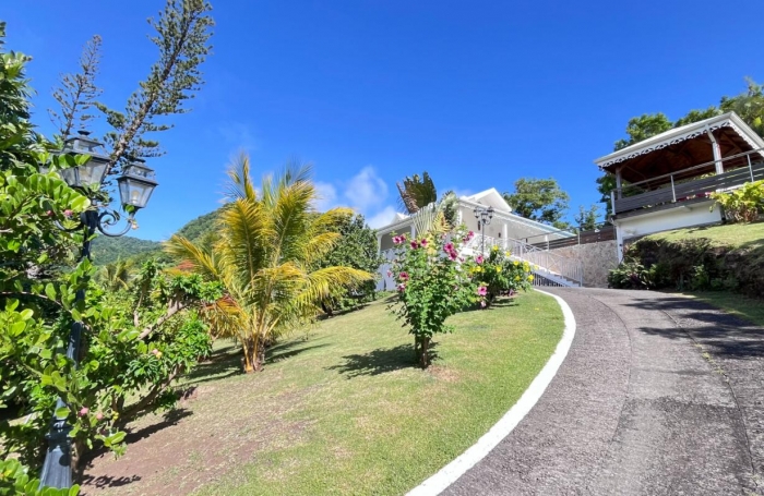 Vente Maison 200m&sup2; 6 pièces Gourbeyre