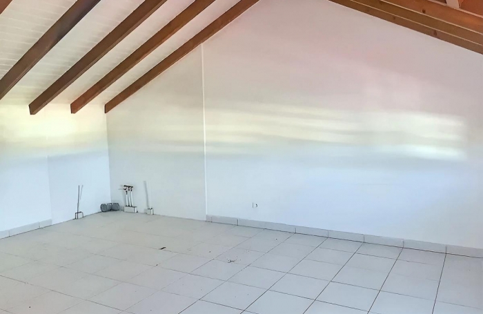 Location Bureaux 96m&sup2; Saint François