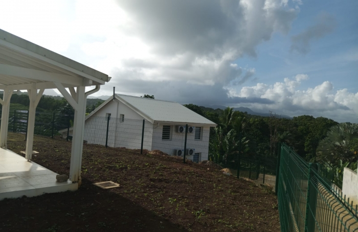 VILLA T4 en R+1 - VERNOU 97170 PETIT-BOURG