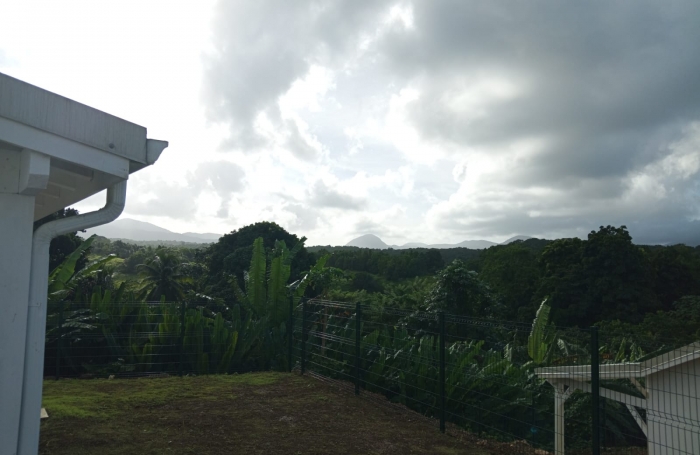 VILLA T5 en R+1 - VERNOU 97170 PETIT-BOURG