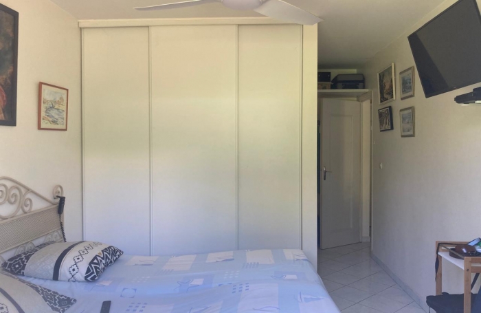 BAILLIF Villa T3 + Bureau + Garage