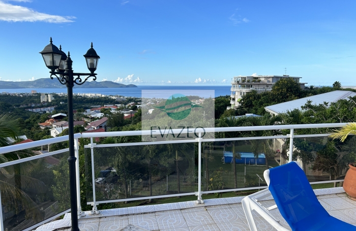 Villa 325m2 sur 2 niveaux - 8 chambres- Vue Mer - SCHOELCHER