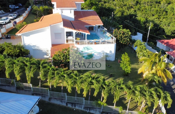 Villa 325m2 sur 2 niveaux - 8 chambres- Vue Mer - SCHOELCHER