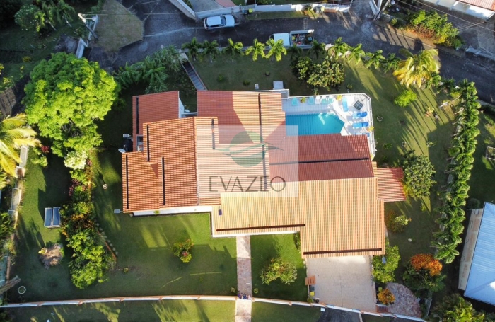 Villa 325m2 sur 2 niveaux - 8 chambres- Vue Mer - SCHOELCHER