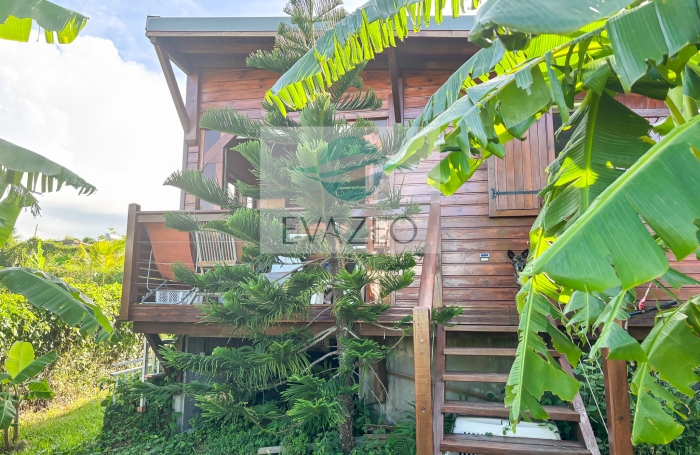 Propri&eacute;t&eacute; 320m2 - 7 chambres - Vue mer - Piscine - SAINTE-ROSE