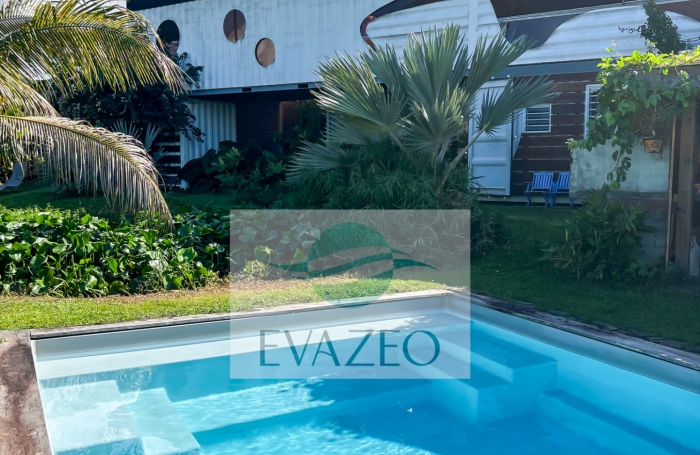 Propri&eacute;t&eacute; 320m2 - 7 chambres - Vue mer - Piscine - SAINTE-ROSE