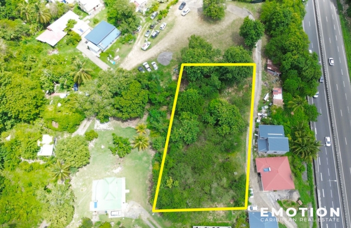 2 000 m2 de Terrain - Les ABYMES