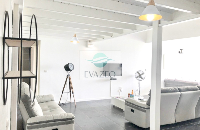 Appartement T4 100m2 - Vue Mer et  Acc&egrave;s Plage - LE GOSIER