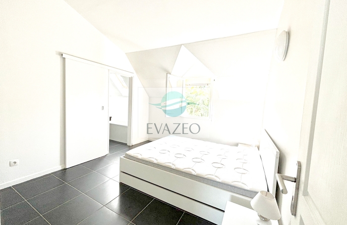 Appartement T4 100m2 - Vue Mer et  Acc&egrave;s Plage - LE GOSIER