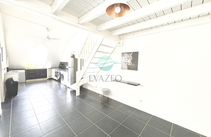 Appartement T4 100m2 - Vue Mer et  Acc&egrave;s Plage - LE GOSIER