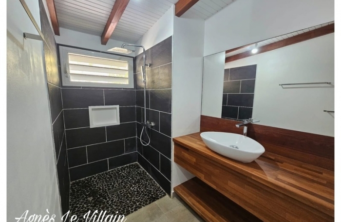 Vente Maison 152m&sup2; 4 pièces Bouillante