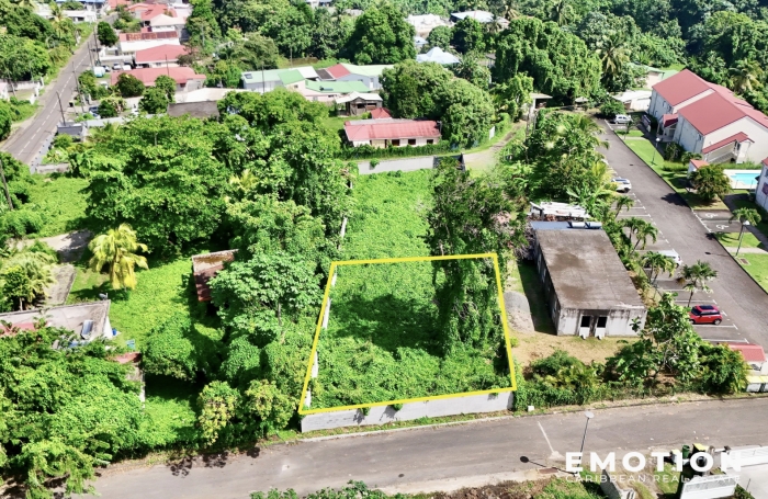 Terrain 500 m2 Mont&eacute;bello, Petit-Bourg &mdash; Nouveau mandat