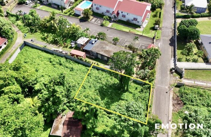 Terrain 500 m2 Mont&eacute;bello, Petit-Bourg &mdash; Nouveau mandat