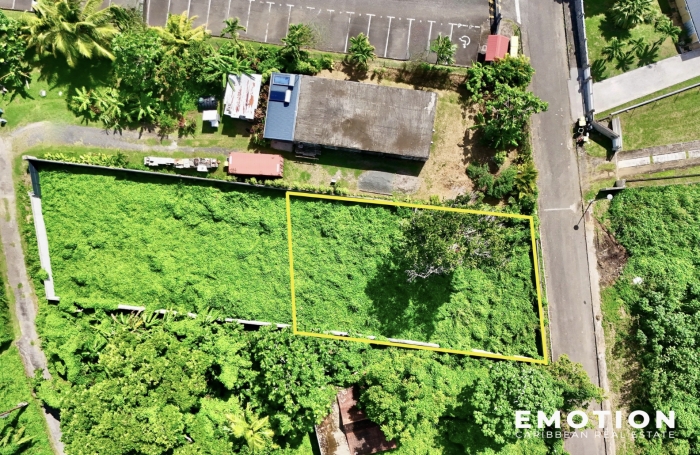 Terrain 500 m2 Mont&eacute;bello, Petit-Bourg &mdash; Nouveau mandat