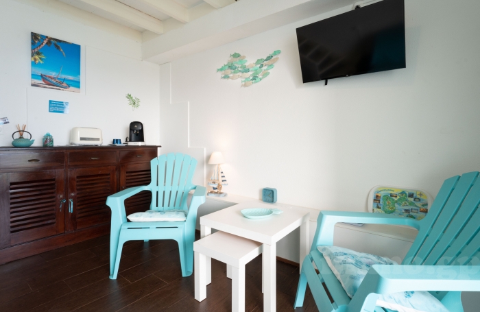 Charmant duplex meublé   Vue marina & piscine.