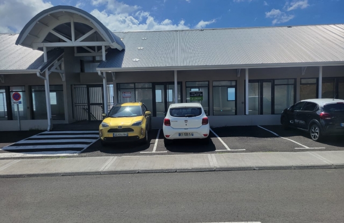 VIEUX FORT : R&eacute;sidence La Rose Des Vents,  Local professionnel 103m2