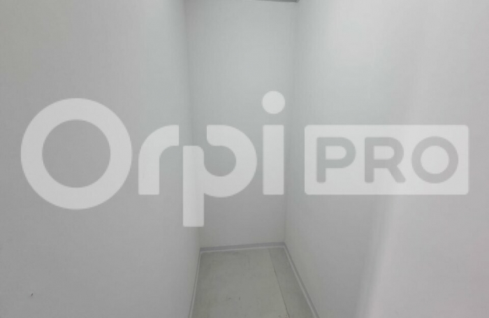Louez avec Orpi BOUTAREL votre bureau clef en main en plein de Jarry