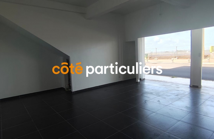 Location Local commercial 110m&sup2; 3 pi&egrave;ces Petit-Bourg