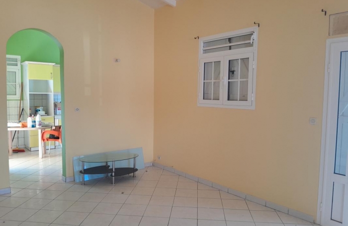 Vente Maison 185.84m&sup2; 8 pièces Sainte Rose