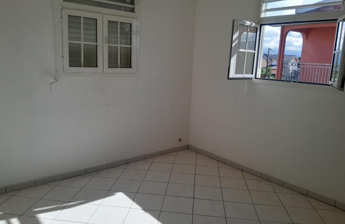 Vente Maison 185.84m&sup2; 8 pièces Sainte Rose